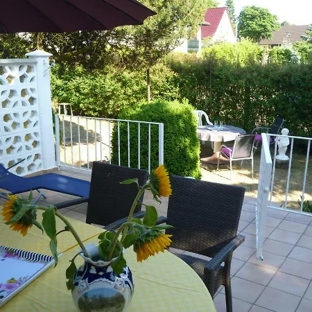 Duenengras - 300m - Freistehend Ferienhaus Koserow